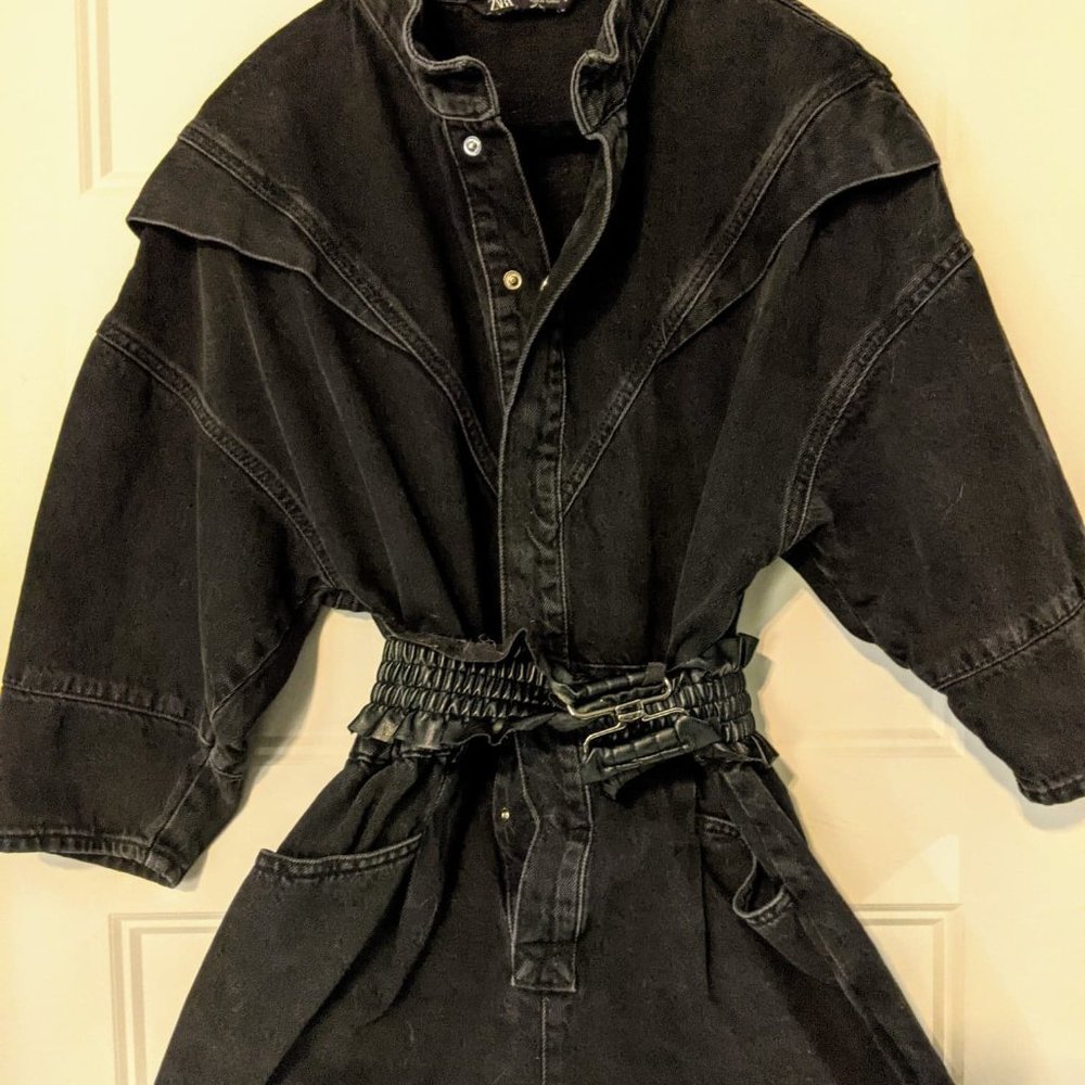 Black Jeans Jumper. Comes from Zara